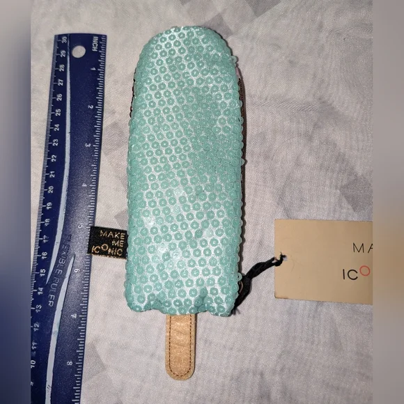 Make Me Iconic Ice Cream Zippered Coin Purse NWT - Picture 2 of 3